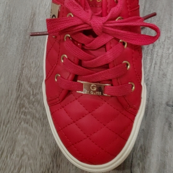 G by Guess los Angeles Backer  red quilted lace up sneakers - Picture 2 of 10